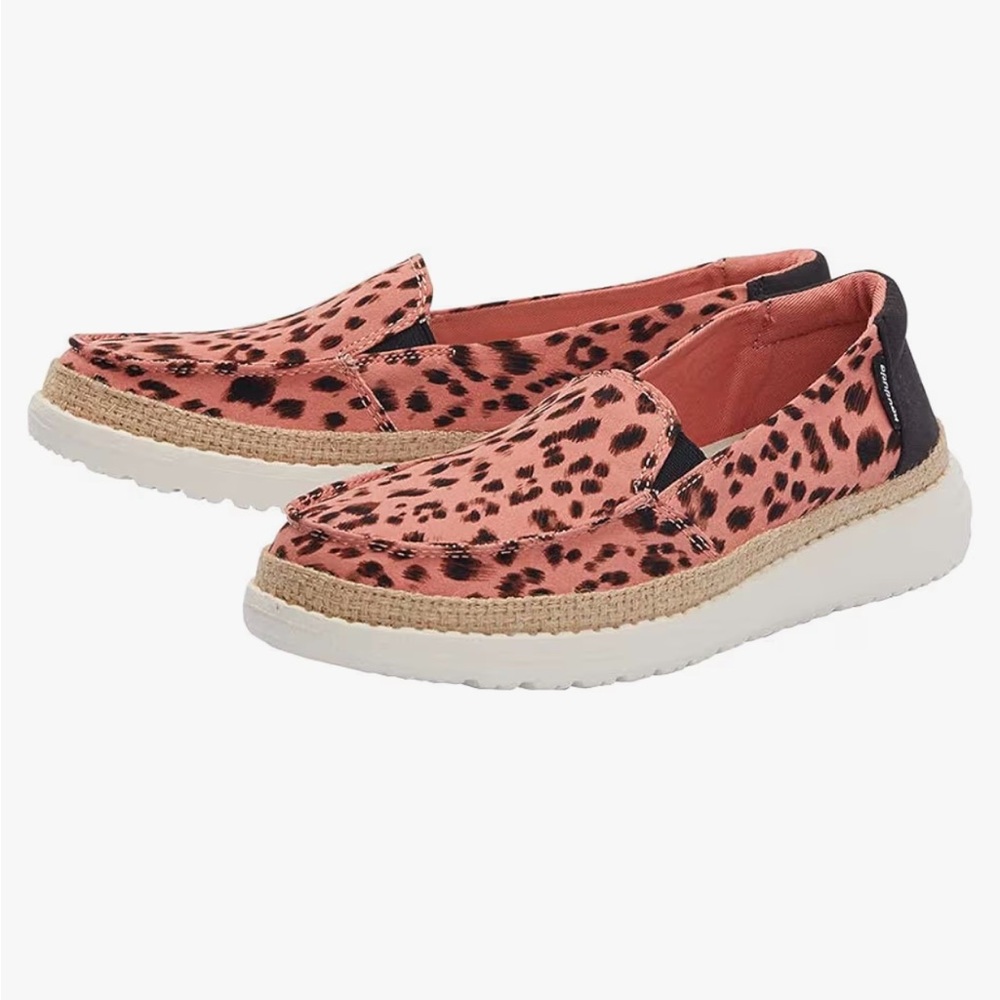 Hey Dude Women’s size 7 Leopard Print Women's Slip-On Shoes